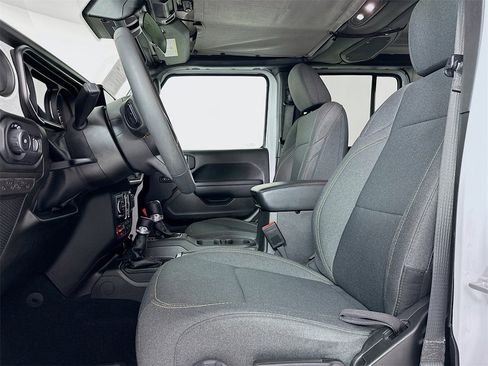 Used 2024 Jeep Wrangler Willys image 11