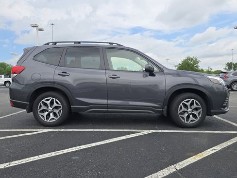Used 2023 Subaru Forester Premium AWD/4WD image 4