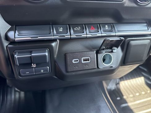 Used 2025 Chevrolet Silverado 2500 W/T w/ WT Convenience Package AWD/4WD image 36