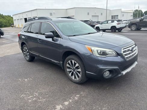 Used 2017 Subaru Outback 2.5i Limited AWD/4WD image 6