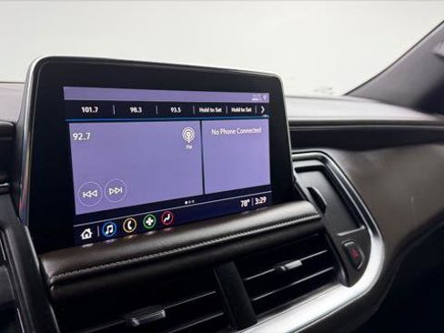 Used 2021 Chevrolet Suburban LT image 30