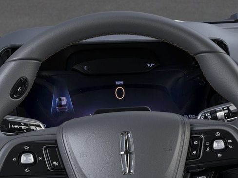 New 2025 Lincoln Aviator AWD image 13