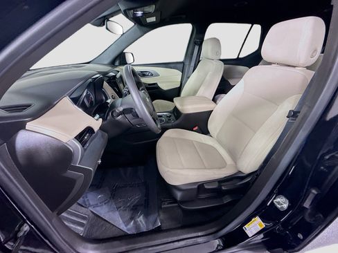 Used 2023 Chevrolet Traverse LS FWD image 22
