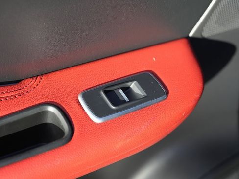 Used 2017 Jaguar F-PACE R-Sport image 35