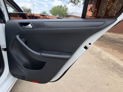 Used 2016 Volkswagen Jetta S FWD image 12