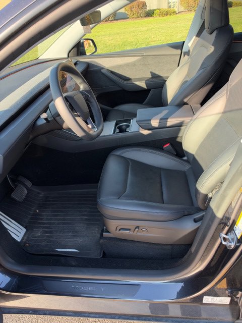 Used 2026 Tesla Model Y Long Range AWD/4WD image 7