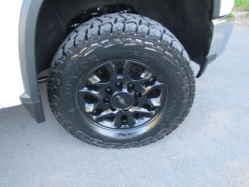 Used 2022 Chevrolet Silverado 2500 LT w/ Fleet Comfort Package AWD/4WD image 24
