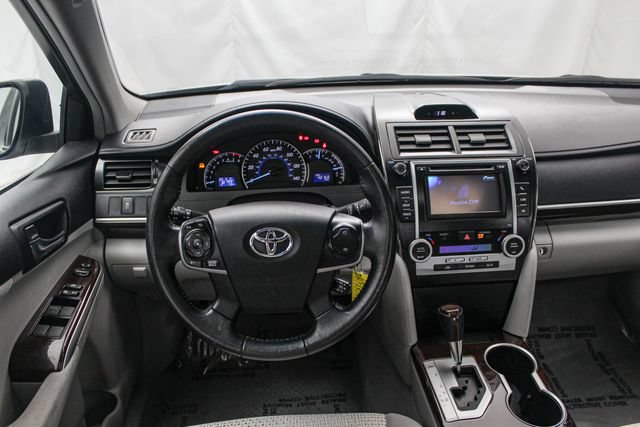 Used 2012 Toyota Camry XLE FWD image 19