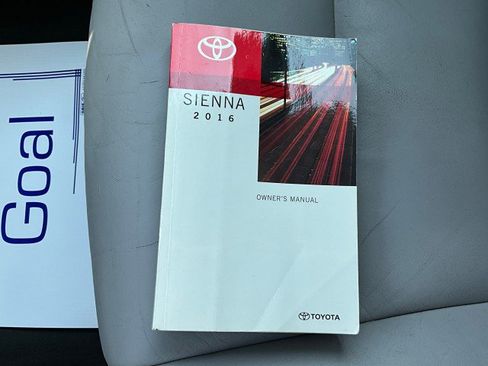 Used 2016 Toyota Sienna XLE w/ XLE Navigation Package image 33