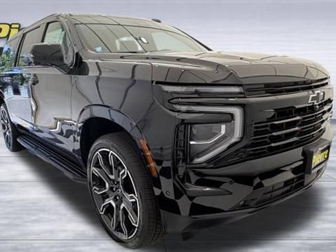 New 2026 Chevrolet Suburban RST w/ RST Capability Package AWD/4WD image 8
