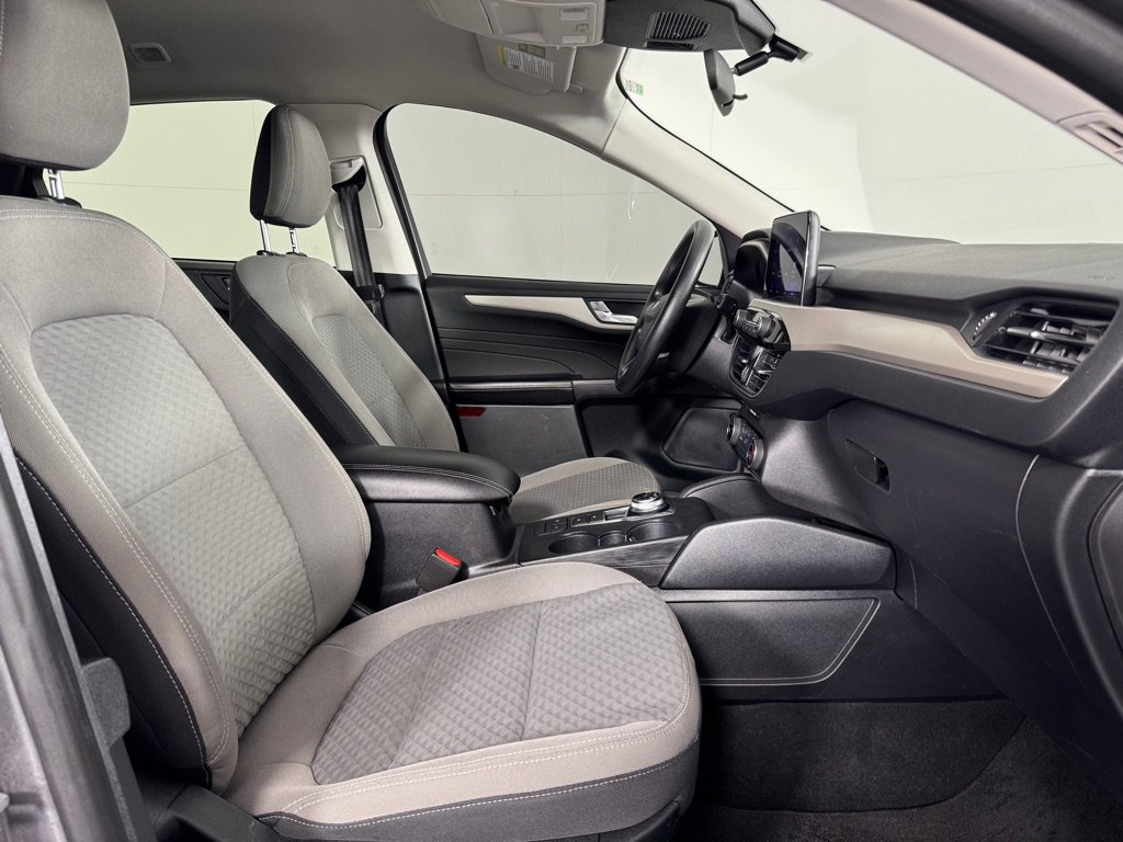Used 2021 Ford Escape SE FWD image 25