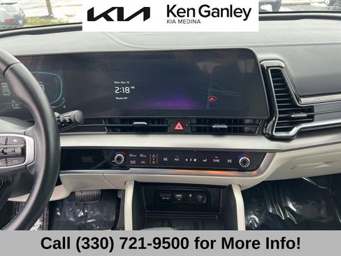 Used 2025 Kia Sportage EX image 36
