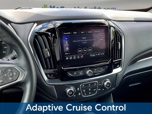Used 2023 Chevrolet Traverse LT w/ LT Premium Package AWD/4WD image 12