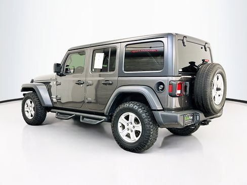 Used 2019 Jeep Wrangler Unlimited Sport S image 5