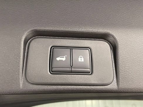 Used 2026 Nissan Rogue SV AWD/4WD image 13