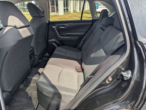 Used 2023 Toyota RAV4 AWD Hybrid image 18