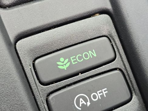 Used 2025 Honda Accord SE image 5