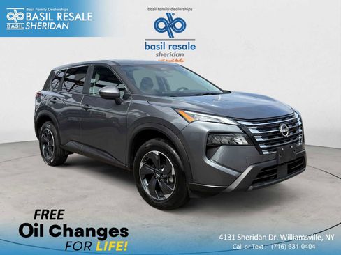 Used 2025 Nissan Rogue SV AWD/4WD image 1