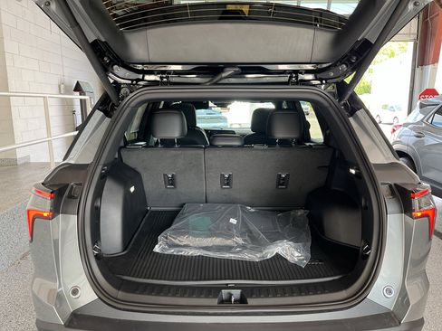 New 2026 Chevrolet Equinox RS FWD image 8