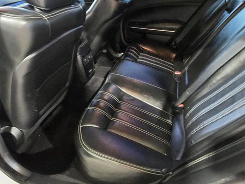 Used 2019 Chrysler 300 S image 24