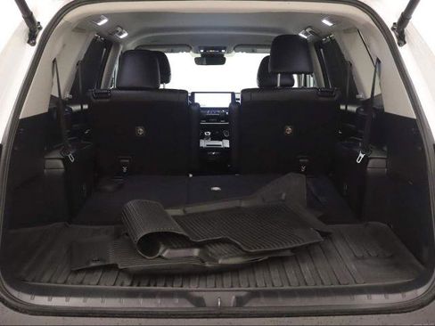 Used 2024 Toyota Grand Highlander XLE image 31