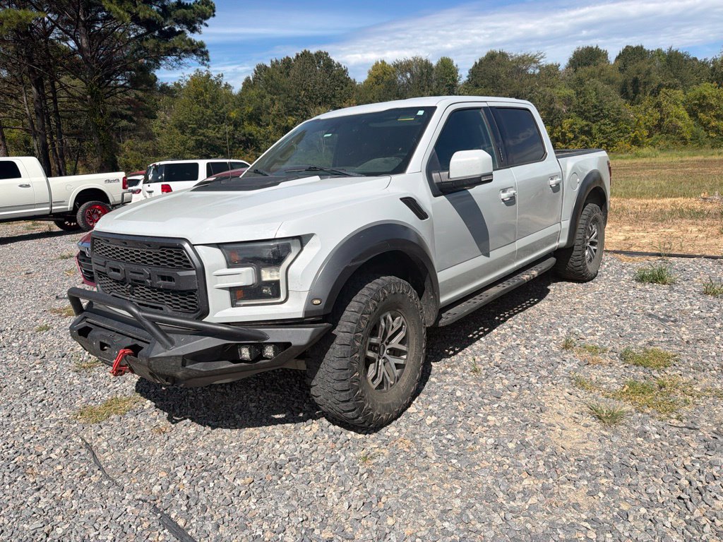 Used 2017 Ford F150 Raptor w/ Equipment Group 802A Luxury AWD/4WD image 11