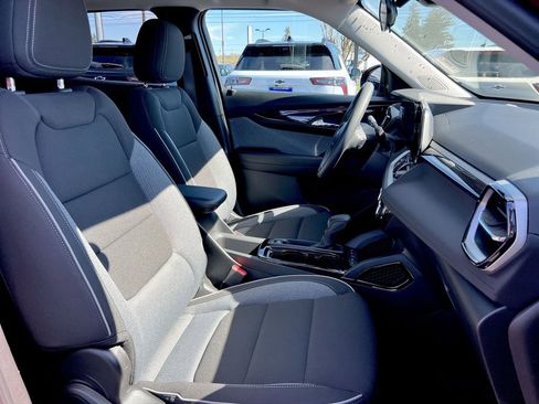 Used 2024 Chevrolet TrailBlazer LT w/ Driver Confidence Package image 22