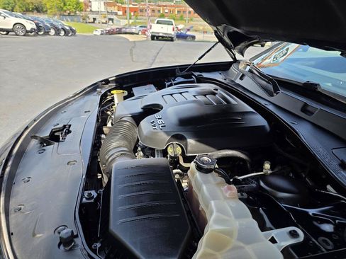 Used 2020 Dodge Charger SXT RWD image 33