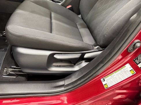 Used 2025 Toyota Corolla LE image 12