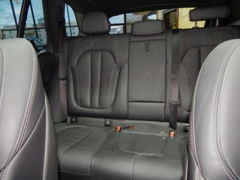 Used 2021 BMW X5 xDrive40i w/ M Sport Package image 31