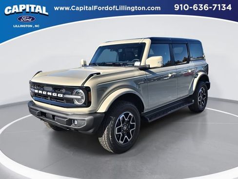 Used 2025 Ford Bronco Outer Banks AWD/4WD image 1