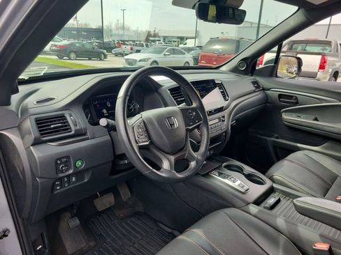 Used 2023 Honda Passport TrailSport image 18