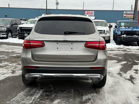 Used 2019 Mercedes-Benz GLC 300 4MATIC image 8