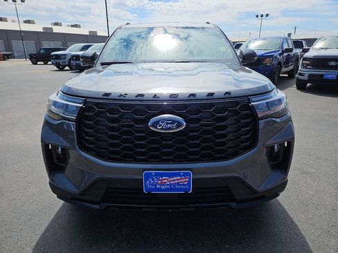 New 2026 Ford Explorer ST-Line w/ ST-Line Street Pack RWD image 3