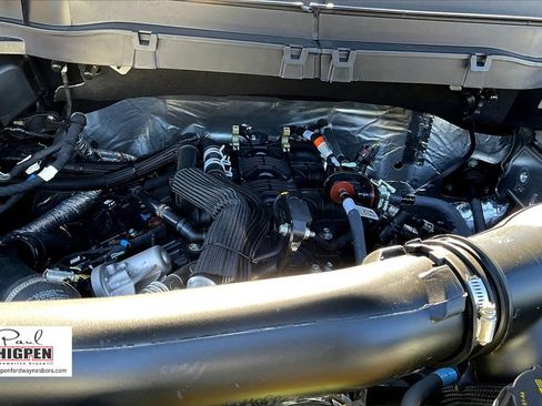 Used 2024 Ford F150 Platinum w/ FX4 Off-Road Package image 35