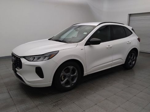 Used 2023 Ford Escape ST-Line image 2