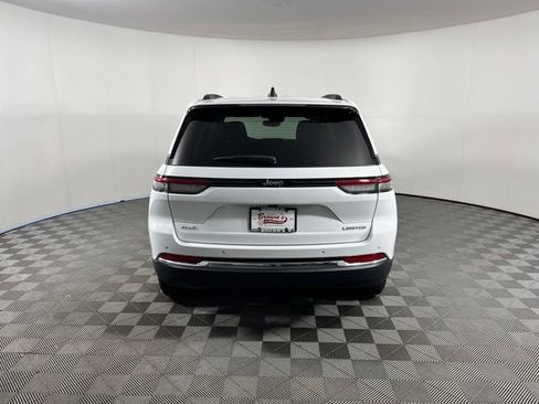Used 2024 Jeep Grand Cherokee Limited AWD/4WD image 6