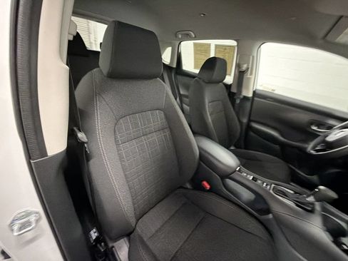 Certified 2026 Honda HR-V LX image 25