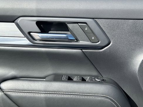 Used 2025 GMC Terrain Elevation image 23