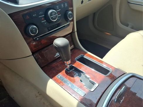 Used 2011 Chrysler 300 Limited w/ Luxury Group RWD image 20