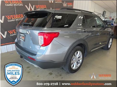 Used 2024 Ford Explorer XLT w/ Equipment Group 202A AWD/4WD image 4