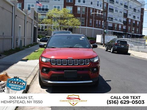 Used 2025 Jeep Compass Limited AWD/4WD image 2