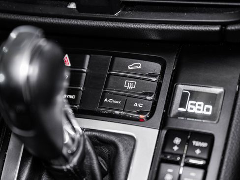 Used 2021 Porsche Macan S image 42