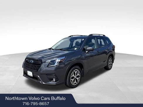 Used 2022 Subaru Forester Premium AWD/4WD image 1