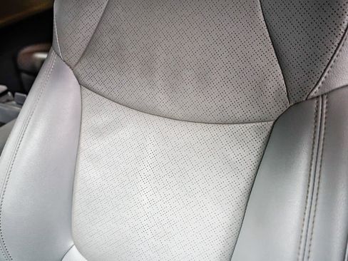 Used 2021 Toyota Sienna Limited image 30