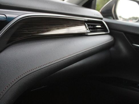 Used 2019 Toyota Camry LE FWD image 16