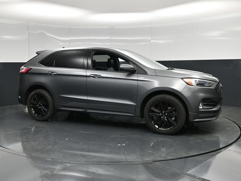 Certified 2023 Ford Edge ST-Line AWD/4WD image 3