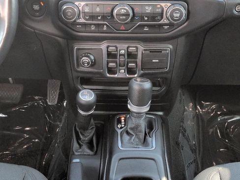 Used 2020 Jeep Gladiator Sport w/ Quick Order Package 24S AWD/4WD image 19