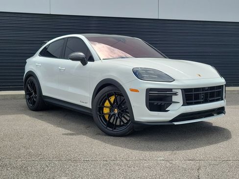 Certified 2024 Porsche Cayenne Turbo GT AWD/4WD image 3