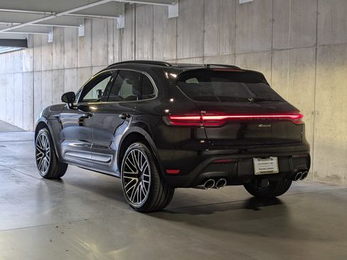 New 2026 Porsche Macan image 3